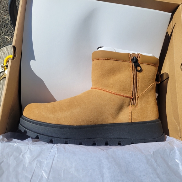 UGG Tan Winter Boots - Picture 3 of 4